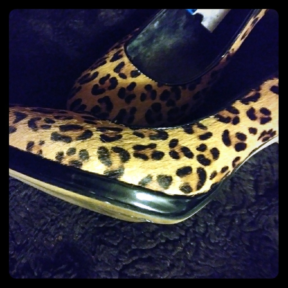 Franco Sarto pony hair, blk patten.size 8.5